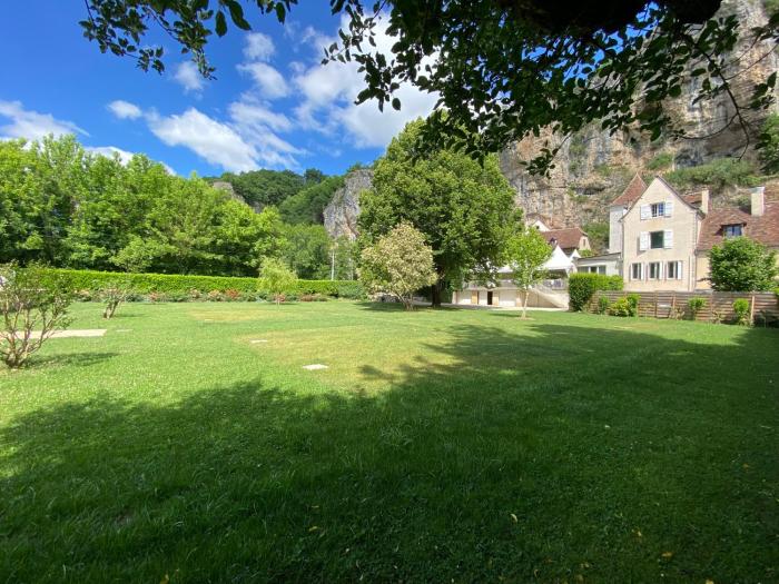 logis hotels hotel restaurant domaine les falaises