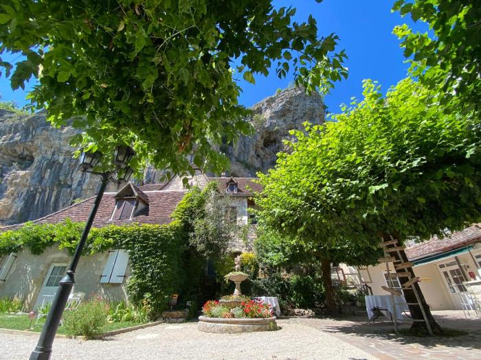 logis hotels hotel restaurant domaine les falaises