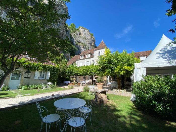 logis hotels hotel restaurant domaine les falaises