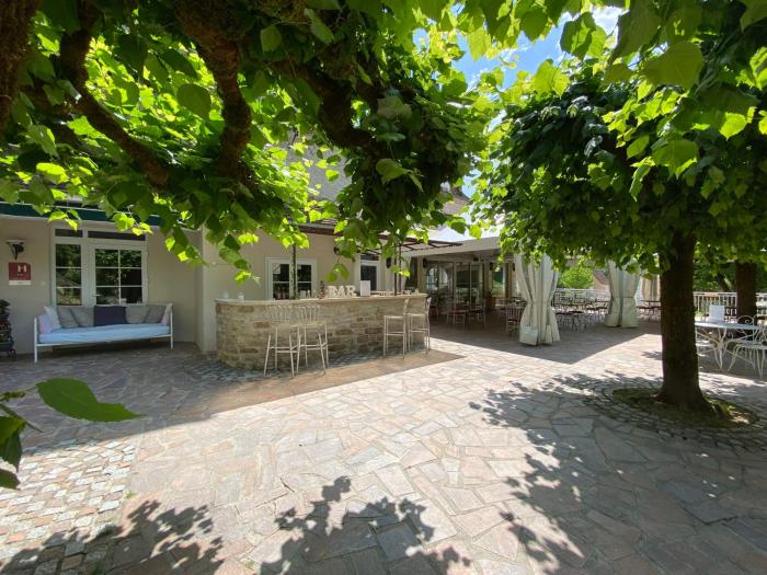 logis hotels hotel restaurant domaine les falaises