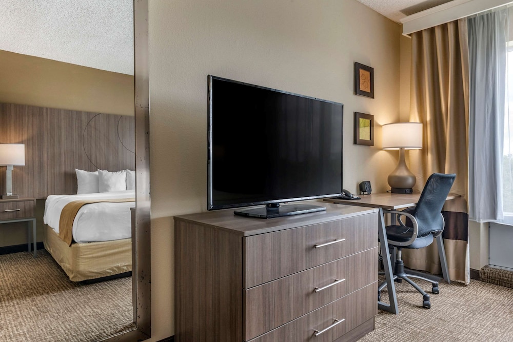 comfort suites sawgrass