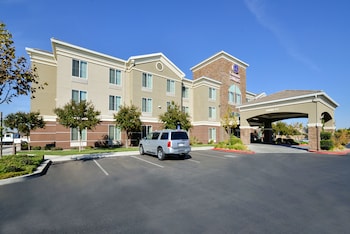 comfort suites turlock