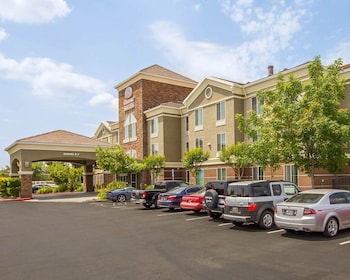 comfort suites turlock