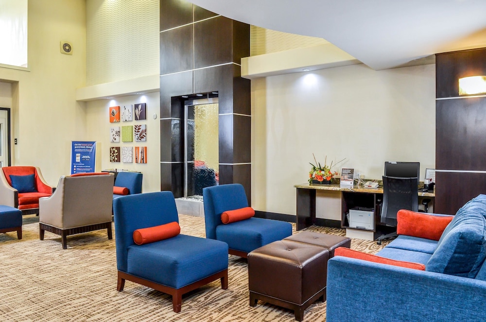 comfort suites turlock