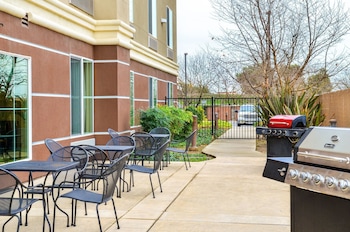 comfort suites turlock