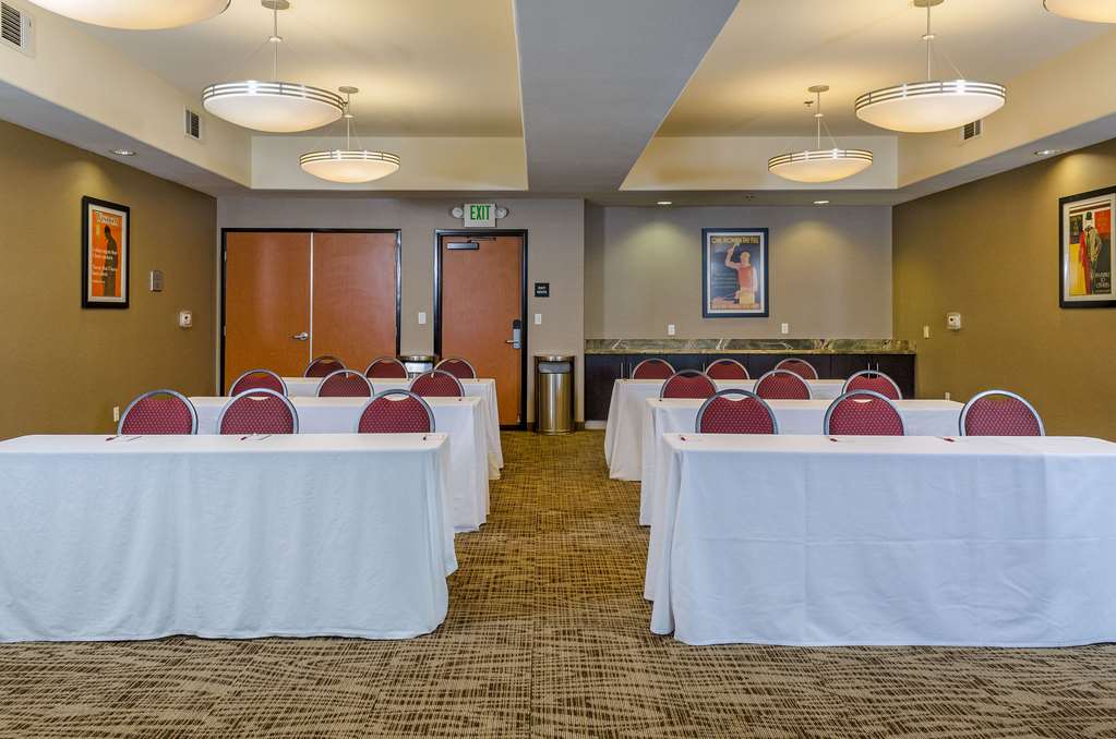 comfort suites turlock