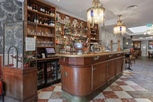 Hotel Victor,Somwar Peth,2 star