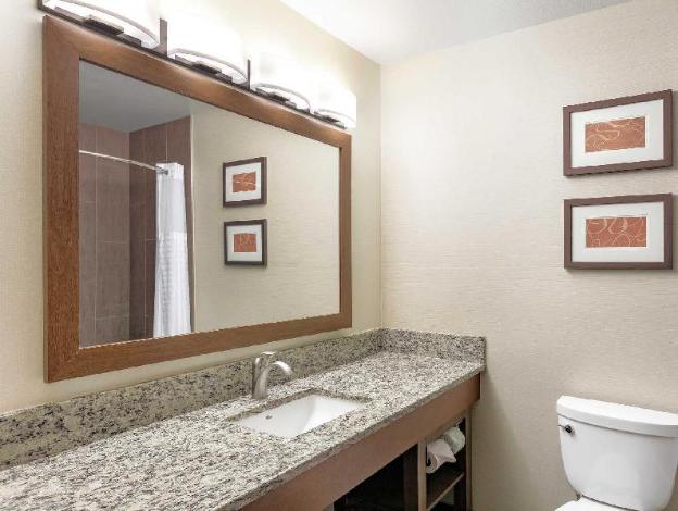 comfort suites yakima