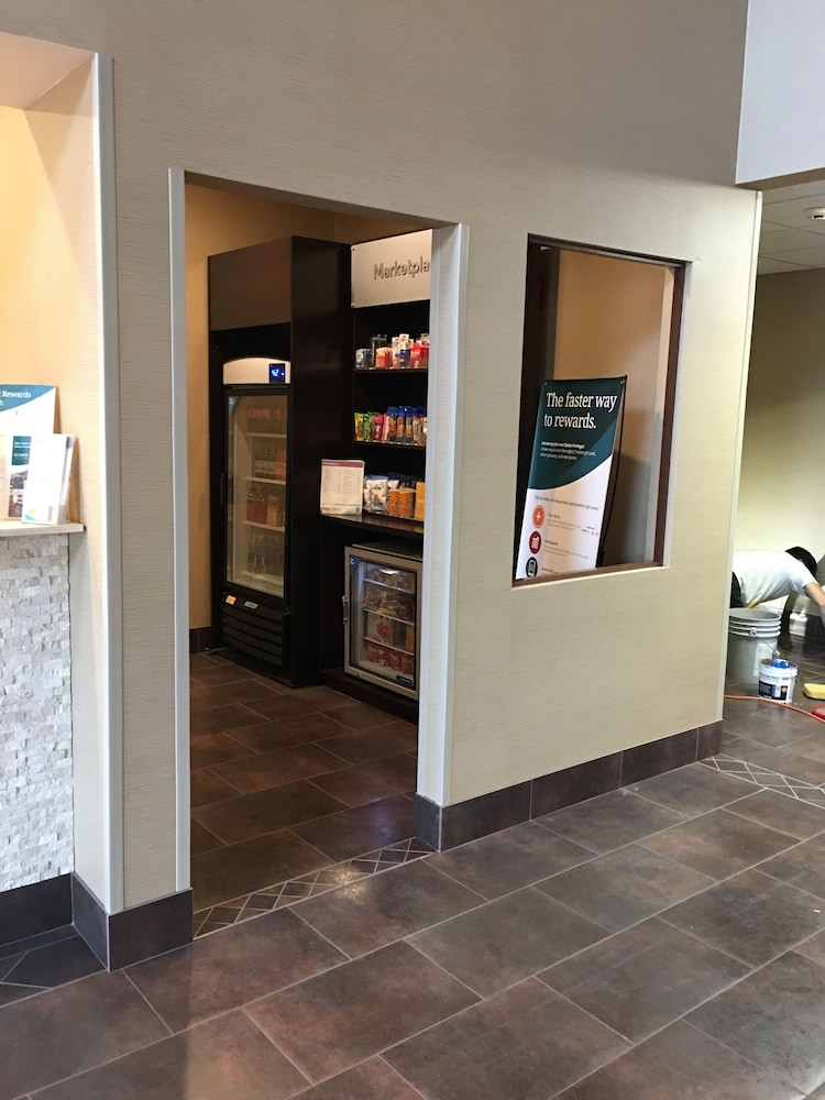 comfort suites yakima
