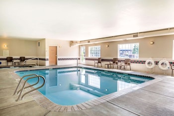 comfort suites yakima