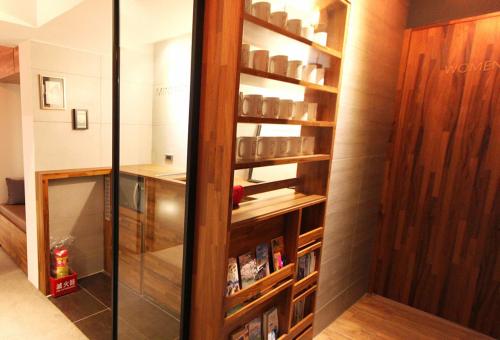 daan park hotel hostel