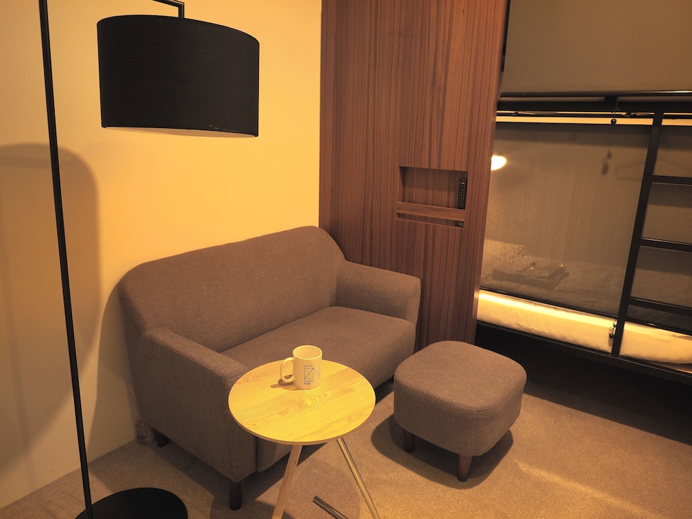 daan park hotel hostel