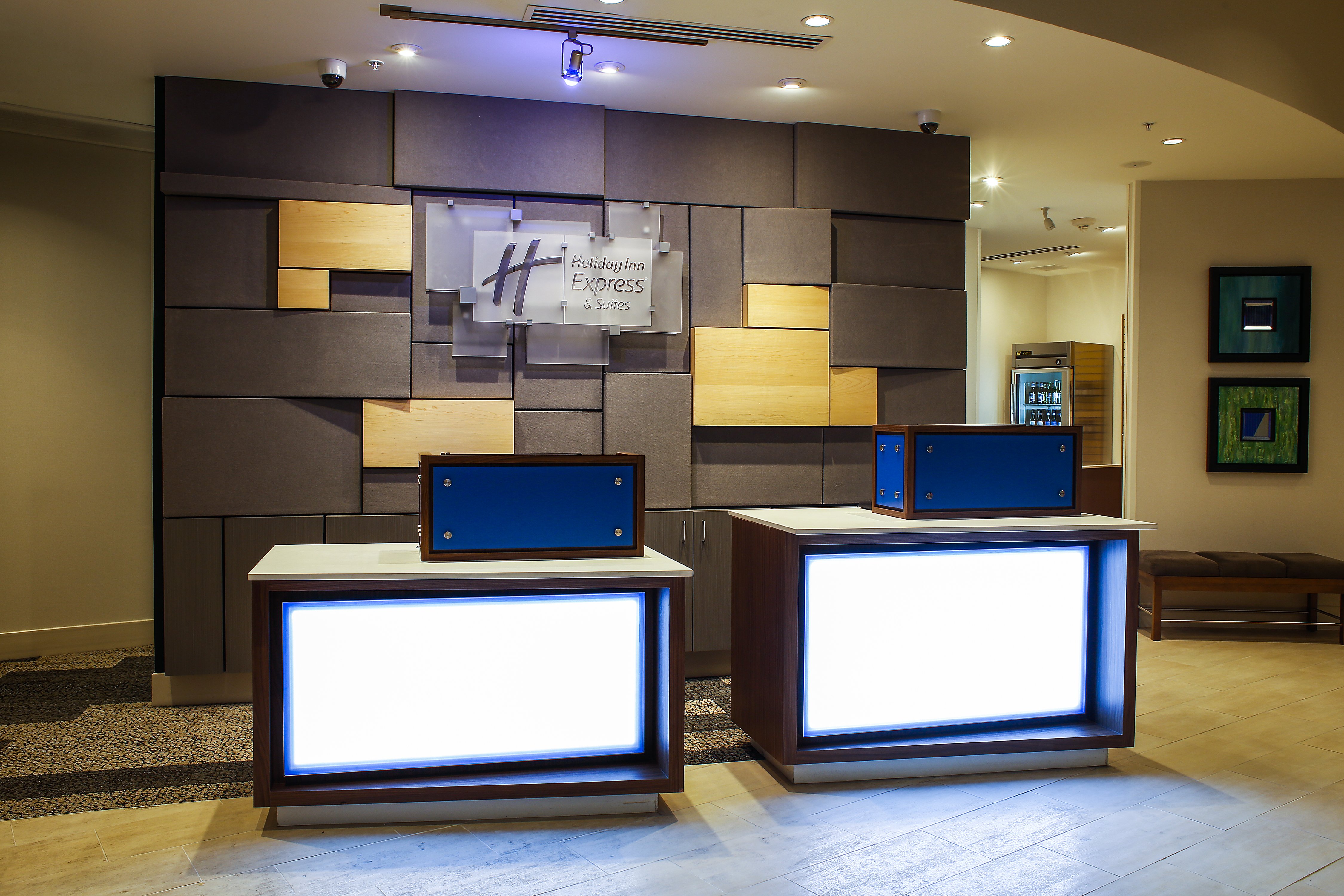 holiday inn express and suites louisville downtown by ihg