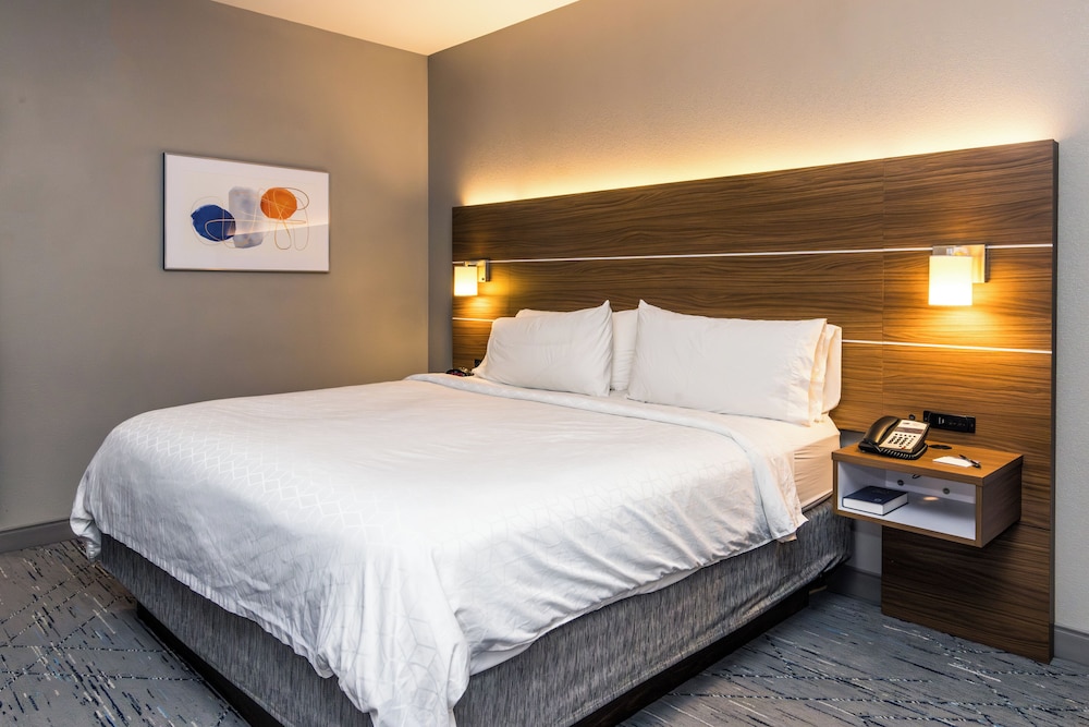 holiday inn express and suites louisville downtown by ihg