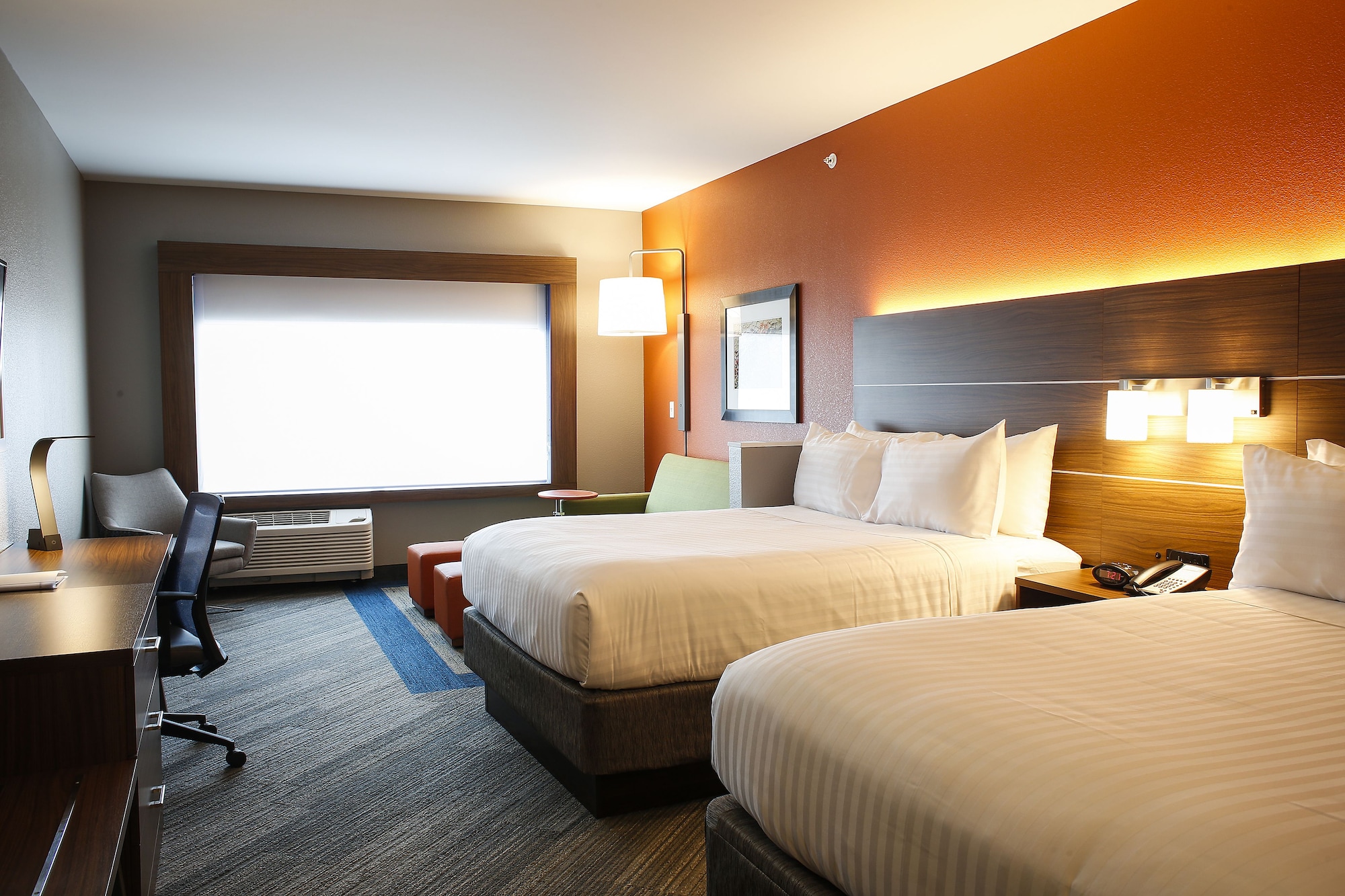 holiday inn express and suites louisville downtown by ihg