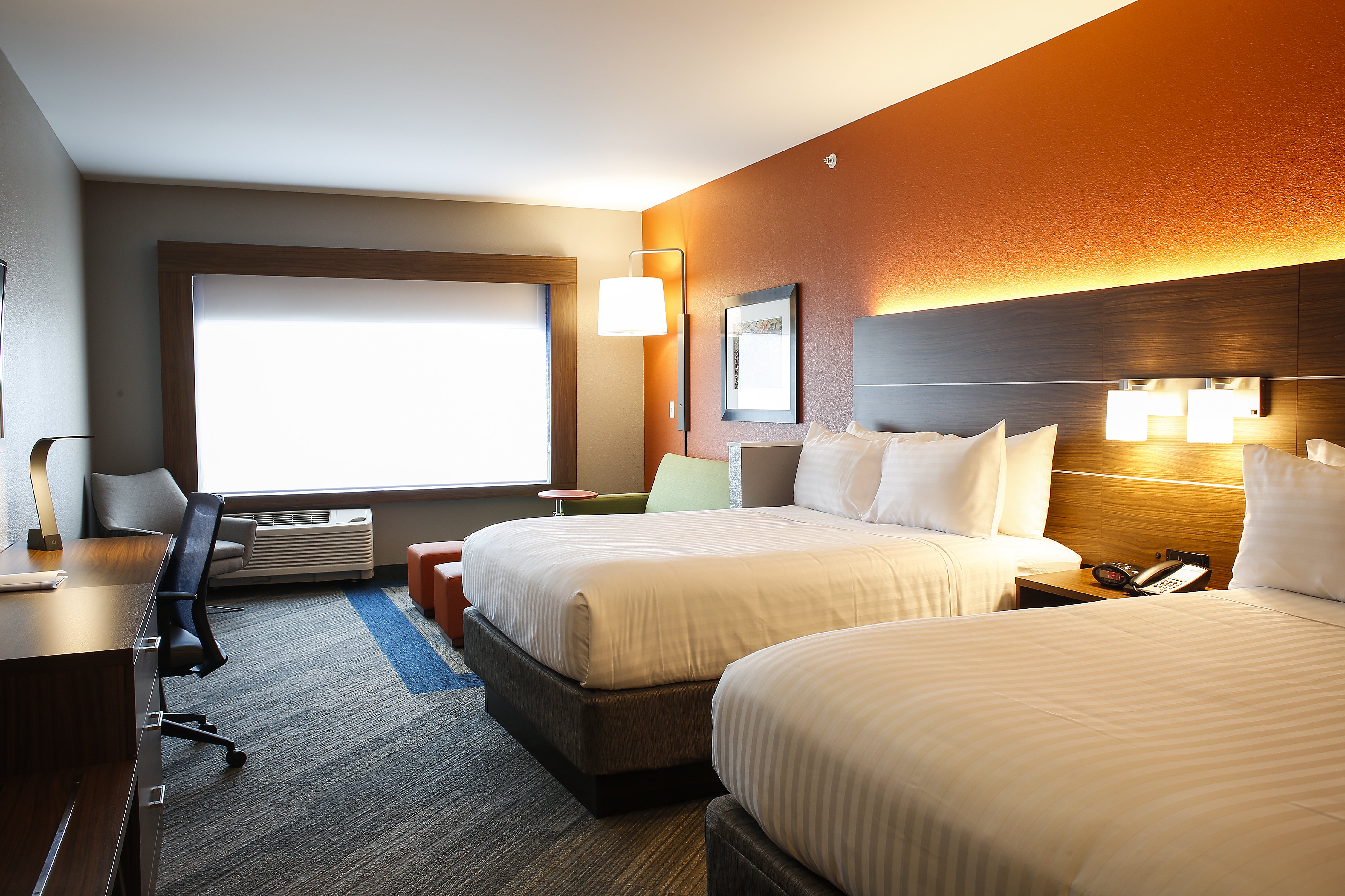 holiday inn express and suites louisville downtown by ihg