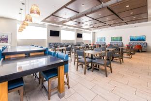 holiday inn express and suites louisville downtown by ihg