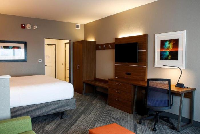 holiday inn express and suites louisville downtown by ihg