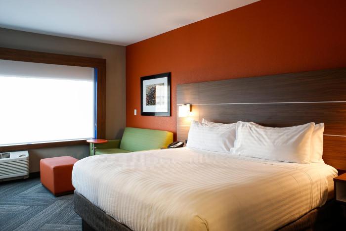holiday inn express and suites louisville downtown by ihg