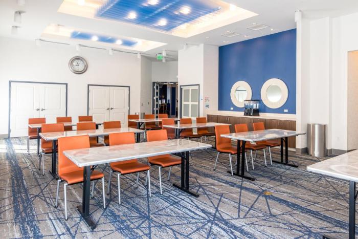 holiday inn express and suites louisville downtown by ihg