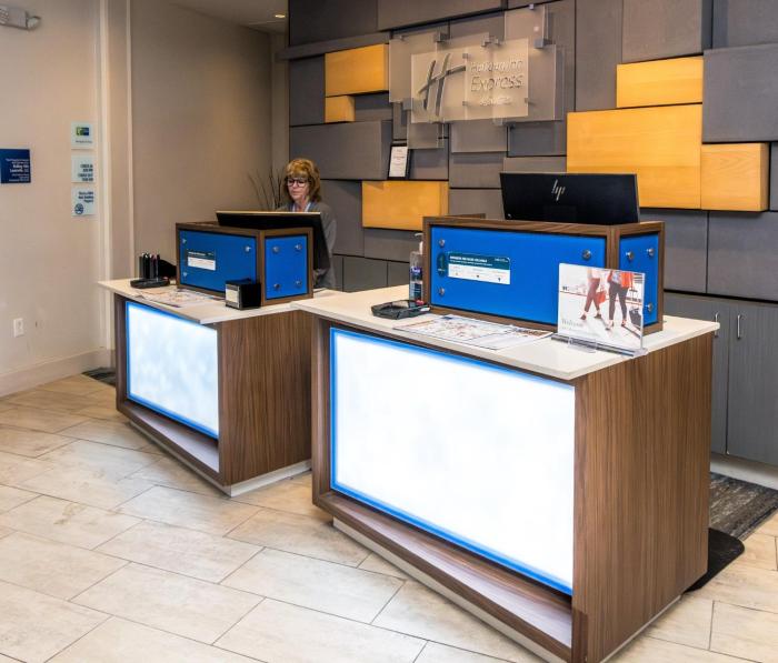 holiday inn express and suites louisville downtown by ihg