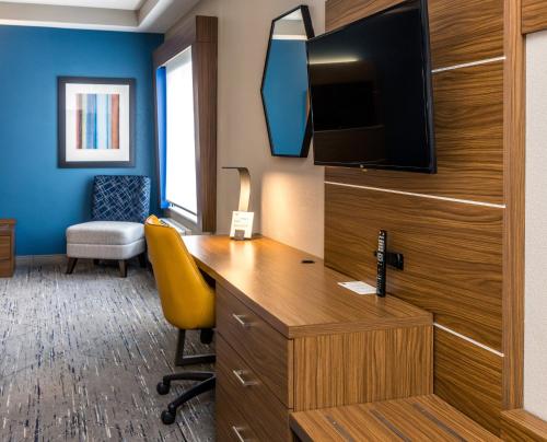 holiday inn express and suites louisville downtown by ihg