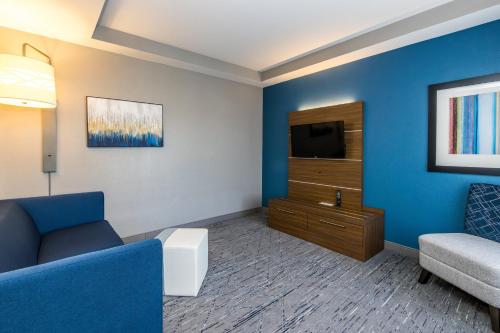 holiday inn express and suites louisville downtown by ihg