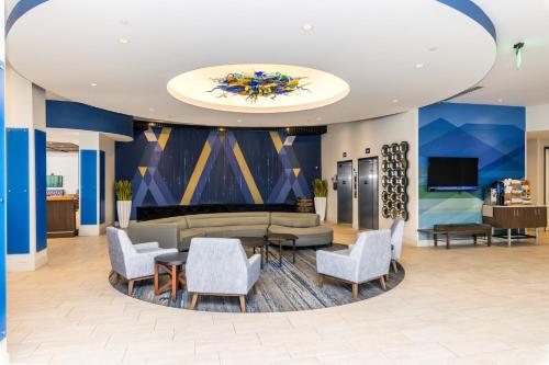 holiday inn express and suites louisville downtown by ihg