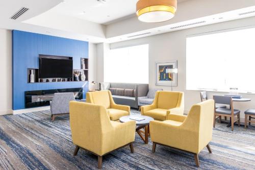 holiday inn express and suites louisville downtown by ihg