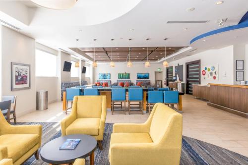 holiday inn express and suites louisville downtown by ihg