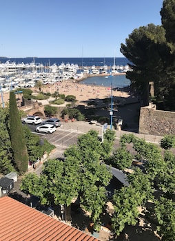 hotel la calanque