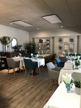 Hotel La Calanque,Cannes>>Alpes-Maritimes,2 star