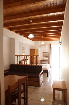 Madares Hotel,Near Finikas Beach,2 star