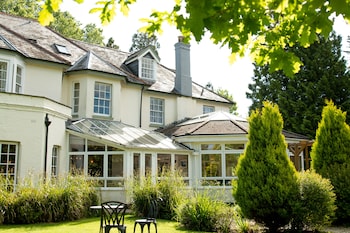 woodlands lodge hotel