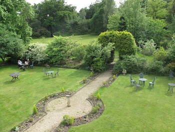 woodlands lodge hotel