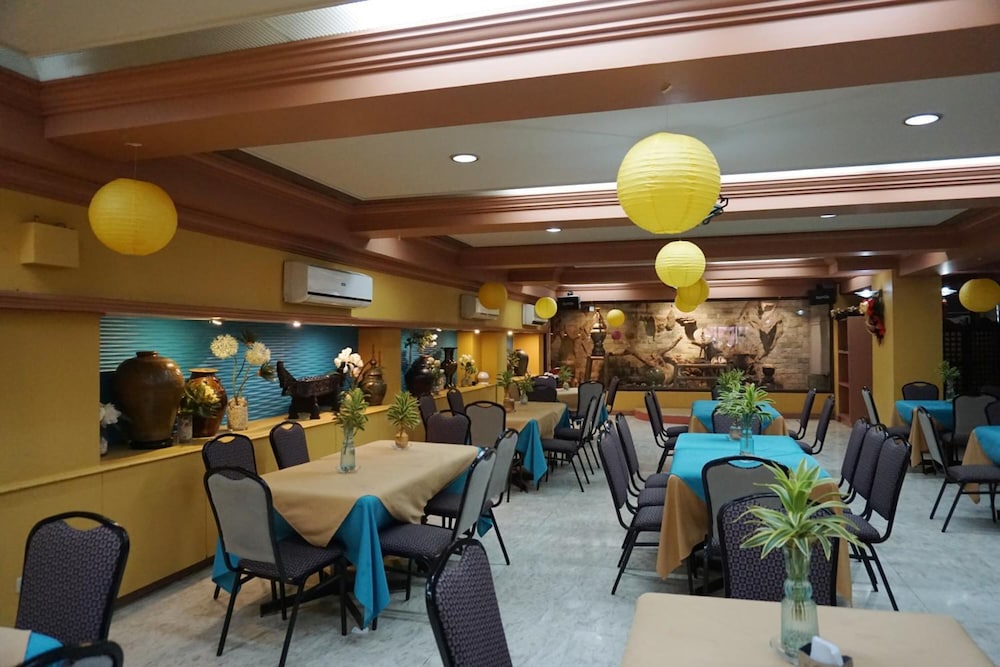 grand city hotel