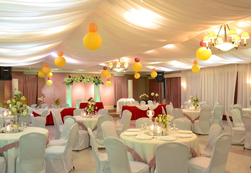 grand city hotel