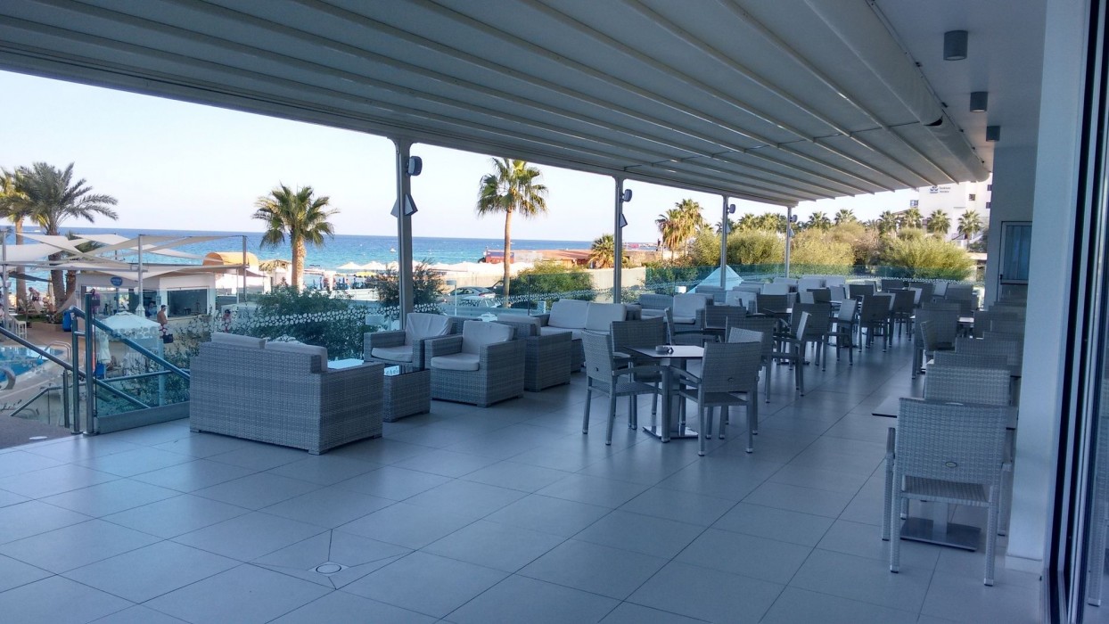 vrissaki beach hotel