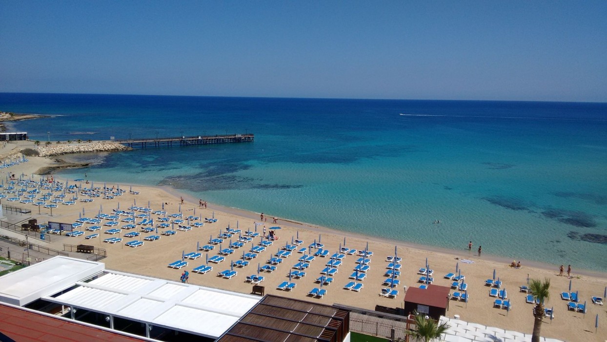 vrissaki beach hotel