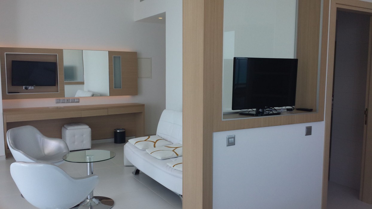 vrissaki beach hotel