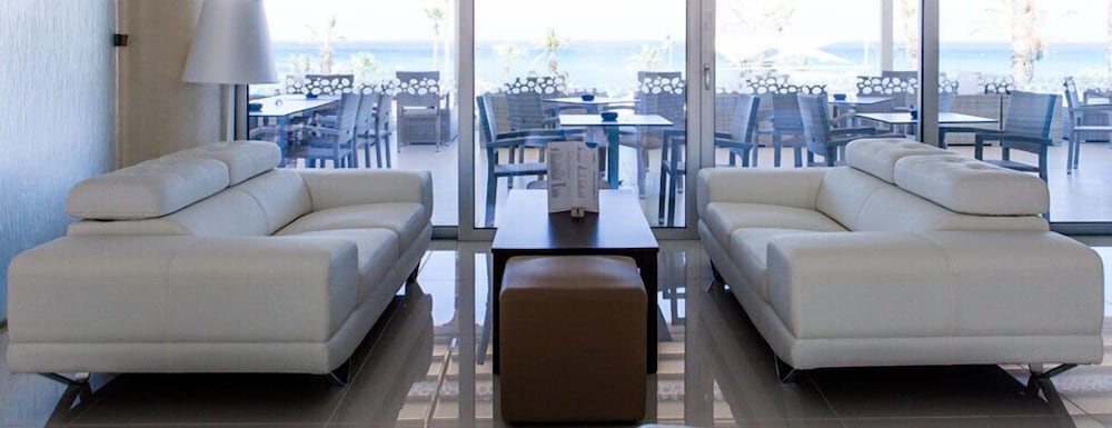 vrissaki beach hotel