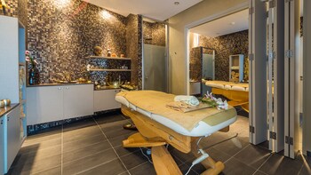 vrissaki beach hotel