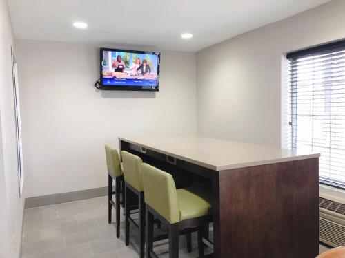 country inn and suites by radisson topeka west ks