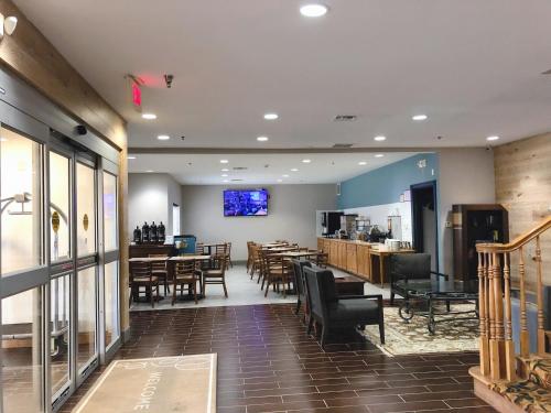 country inn and suites by radisson topeka west ks