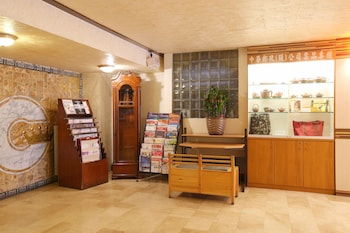chiayi crown hotel