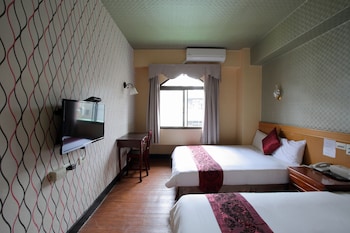 chiayi crown hotel