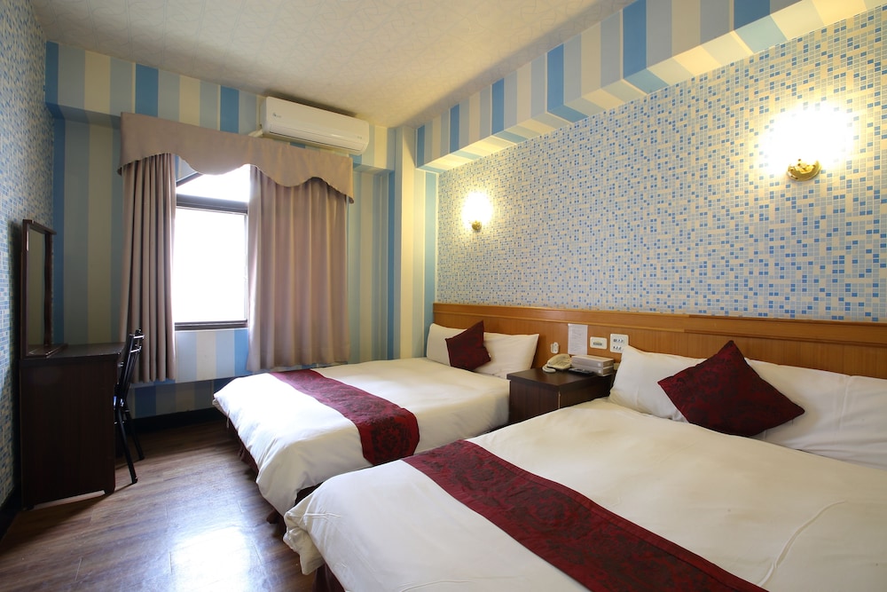 chiayi crown hotel