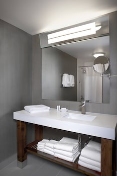 courtyard by marriott downtown toronto