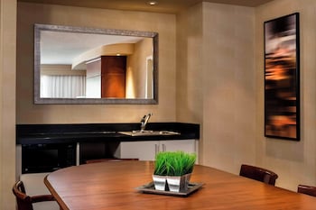 Courtyard By Marriott Kansas City Shawnee,Kansas City>>Johnson,3 star