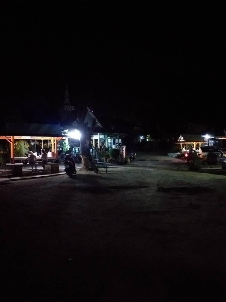 Rimtalay Resort Koh Si Chang,Chonburi>>Chon Buri,3 star